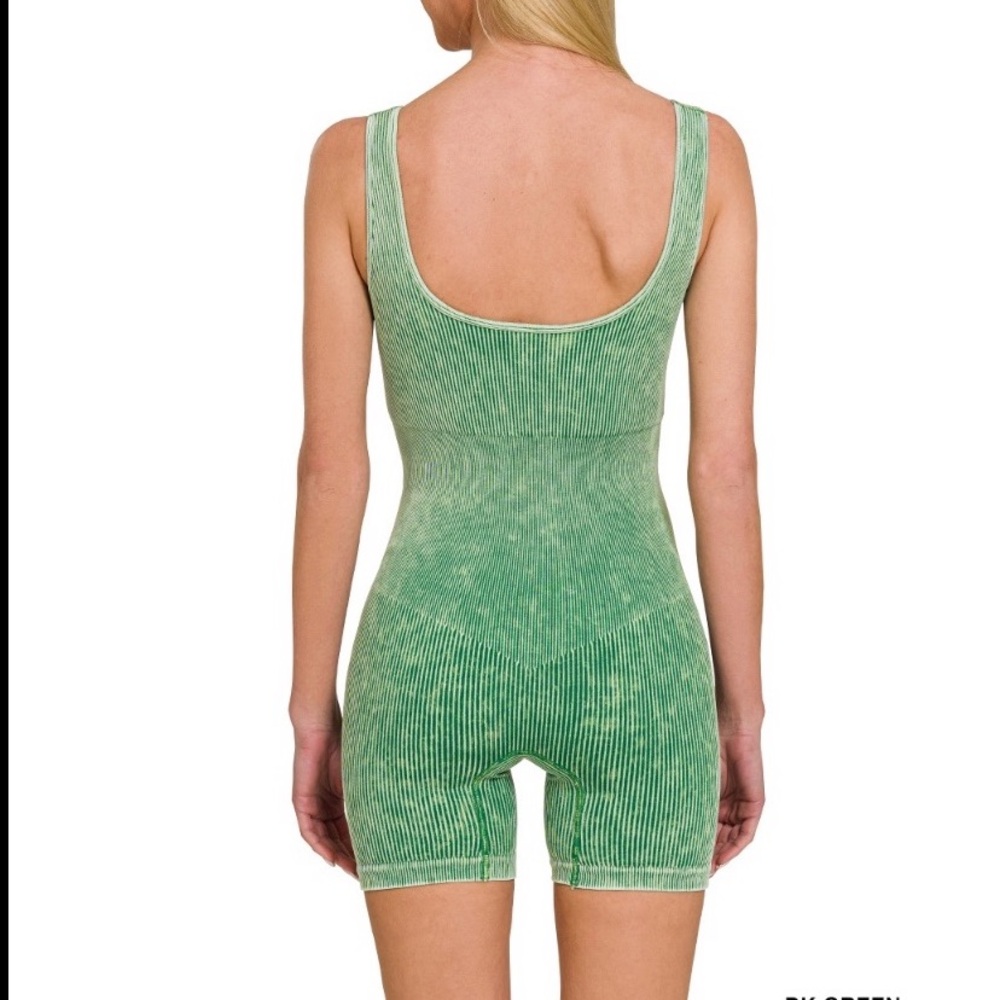 228 🏝️Zenana WASHED BODY-CONTOURING
FIT ROMPER ONESIE - Picture 3 of 3